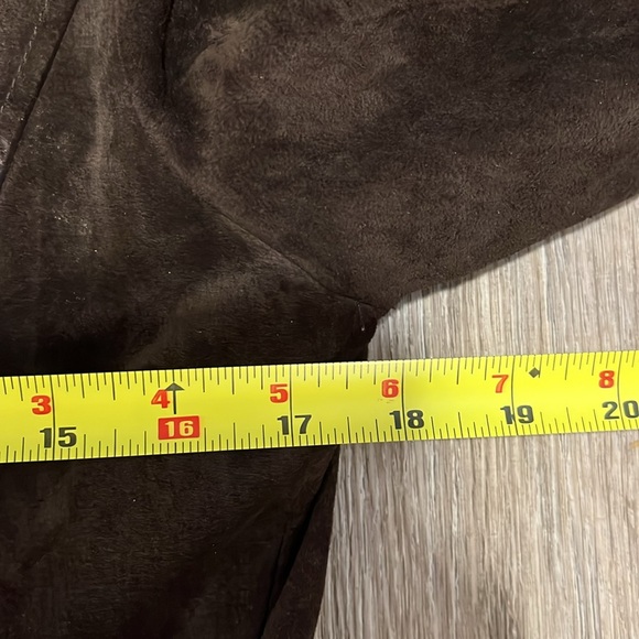 Danier Leather Jacket With Polyester Lining - Picture 11 of 16